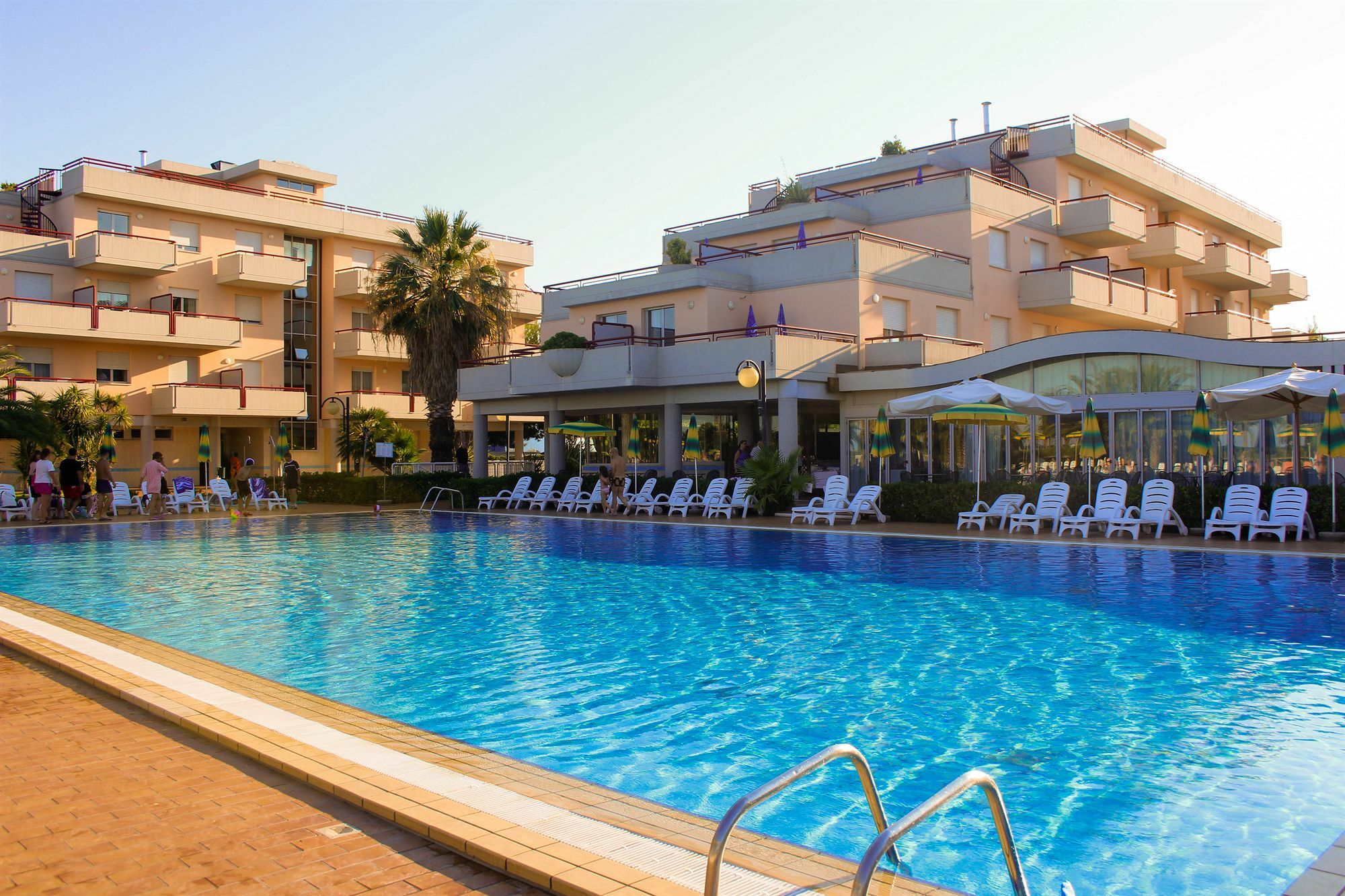 Ihr Residence Hotel Le Terrazze Гроттамаре Экстерьер фото